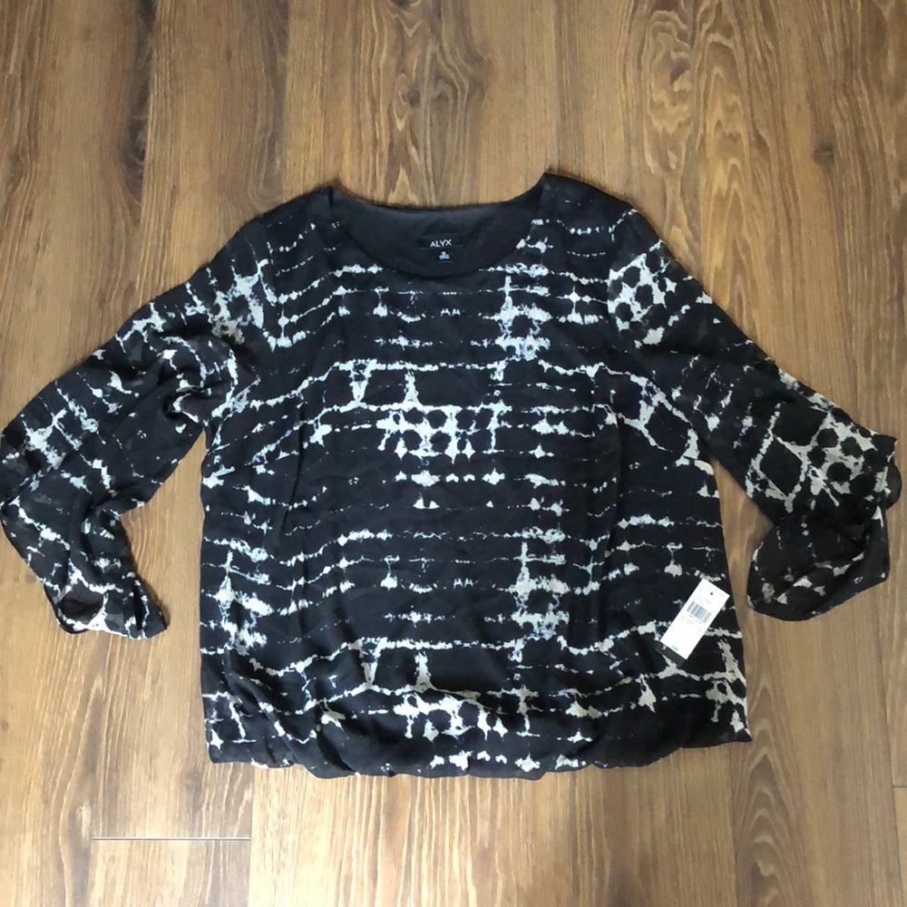 Alyx bubble hem top